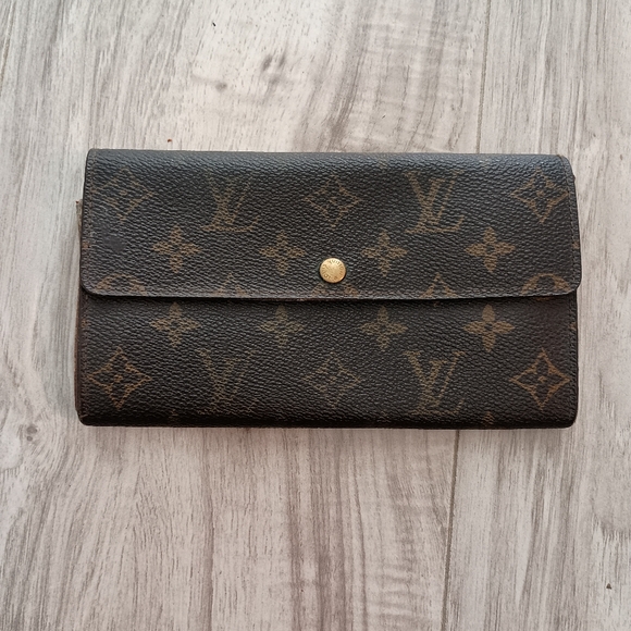 Louis Vuitton Monogram Sarah Long Wallet - Picture 1 of 13